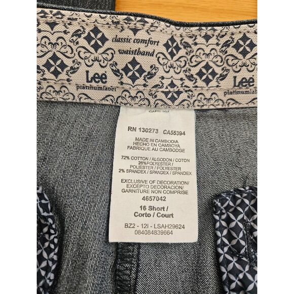 Lee denim trousers, size 16 short - Picture 3 of 5